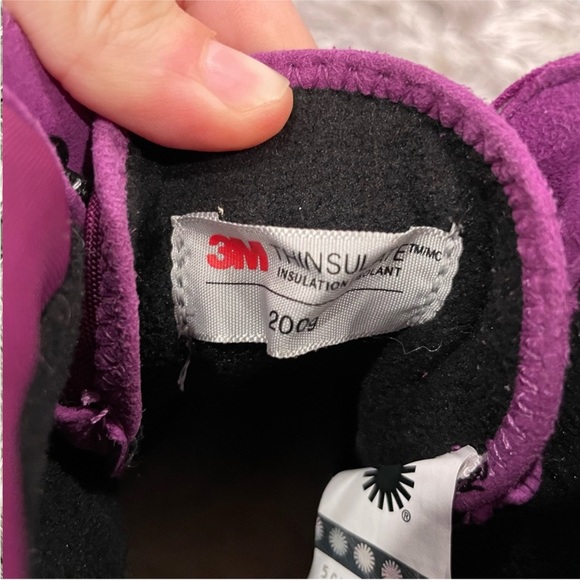 UGG Kids Boots in Purple and Black - Picture 5 of 6